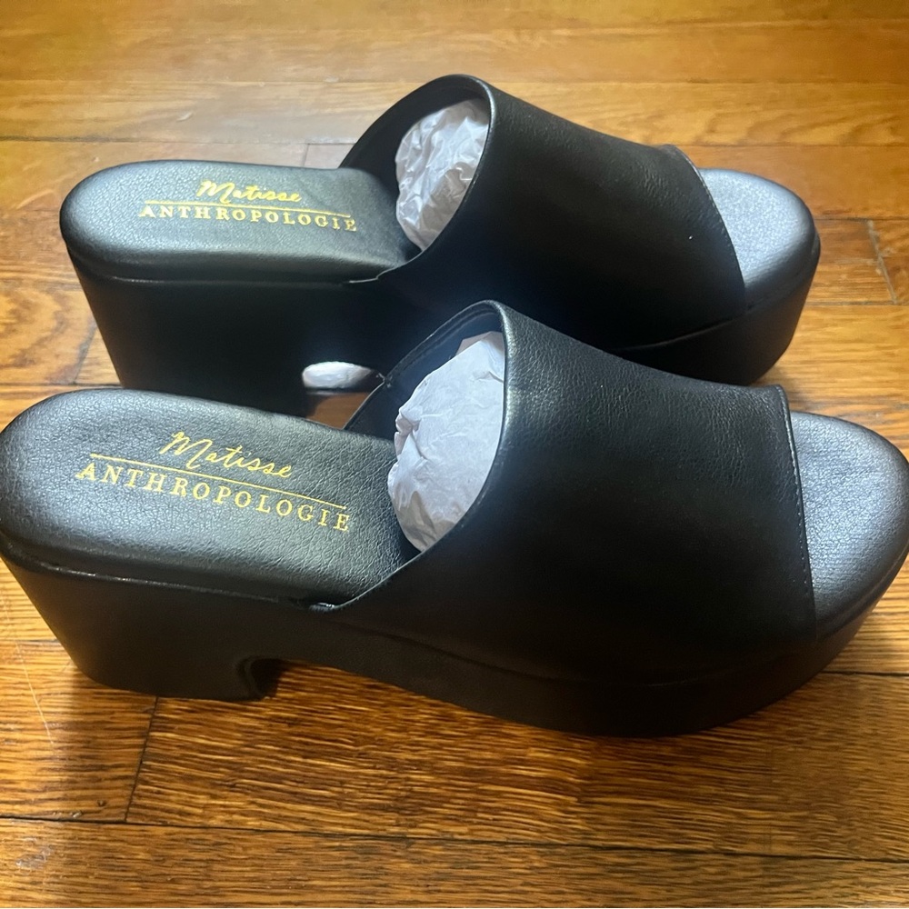 Matisse Black Leather Mules